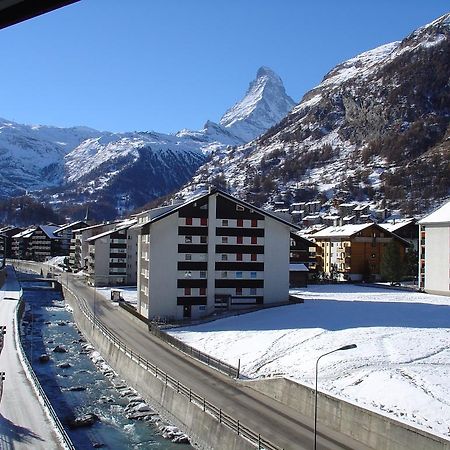 Haus Pirata Daire Zermatt Oda fotoğraf